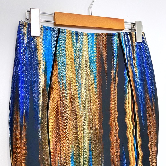 H&M x Beyoncé: Pencil Skirt - Picture 5 of 6